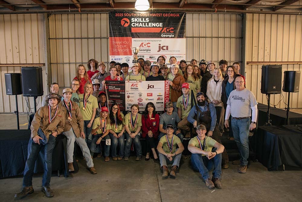 Main and transparent photo